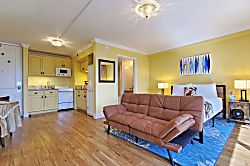 Royal Gardens Waikiki #1905