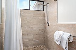 Waikoloa Shores Mountain View Condo