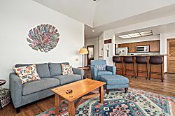 Waikoloa Shores Mountain View Condo