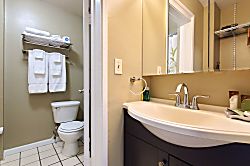 Waikiki Grand Studio with Diamond Head Views