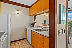 Kiahuna Plantation 114 (Building 18)