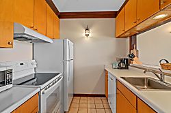 Kiahuna Plantation 114 (Building 18)