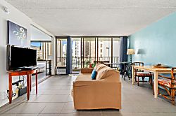 Waikiki Banyan 1 Bedroom Condo 