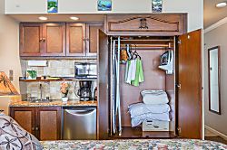 Islander on the Beach 351