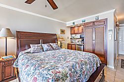 Islander on the Beach 351