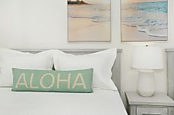 Waikiki Banyan #2412-T2