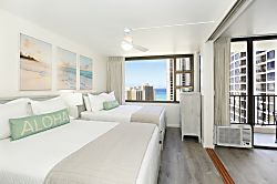 Waikiki Banyan #2412-T2
