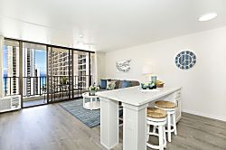 Waikiki Banyan #2412-T2