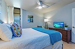 Maui Vista 2118 - Drift off in comfort with a plush bed, calming coastal colors, and your own ceiling fan to