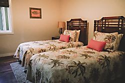 Kihei's Hidden Gem - Bedroom number 3, with twin beds