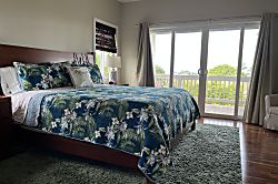 Kihei's Hidden Gem - Master suite #1, on upper floor
