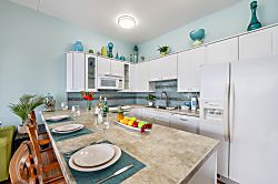 Waikiki Banyan Tower 1, Unit 37