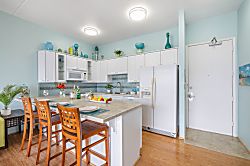 Waikiki Banyan Tower 1, Unit 37