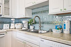 Waikiki Banyan Tower 1, Unit 37