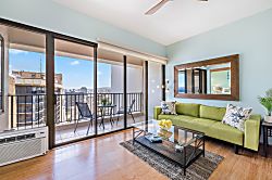 Waikiki Banyan Tower 1, Unit 37