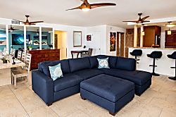 Royal Mauian 3bd Condo - Living area