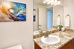 Royal Mauian 3bd Condo - Bathroom