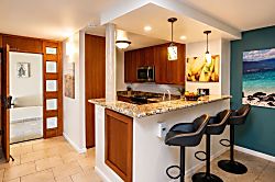 Royal Mauian 3bd Condo - Private kitchen
