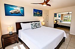 Royal Mauian 3bd Condo - Room