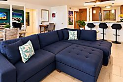 Royal Mauian 3bd Condo - Living area