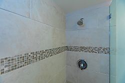 Kihei Beach Fourth Floor Condo - Bathroom