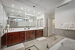 The Islands Luxury Townhouse D4