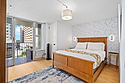 Waikiki Beach 1 Bedroom Condo
