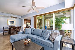 Palms at Wailea 705 - Living area