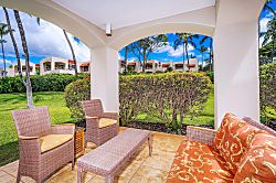 Palms at Wailea 705 - Property grounds
