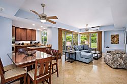Palms at Wailea 705 - Living area