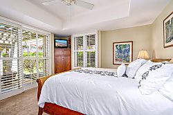 Palms at Wailea 705 - Room