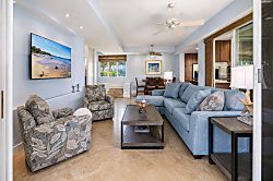 Palms at Wailea 705 - Living area