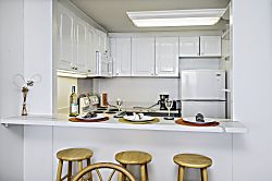 Ocean-Marina Retreat