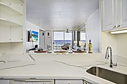 Ocean-Marina Retreat