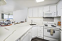 Ocean-Marina Retreat