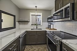 Waikiki Beach Tower Condo