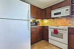 Luana Waikiki 15th Floor King Suite