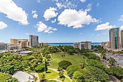 Luana Waikiki 15th Floor King Suite