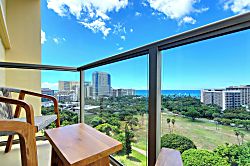 Luana Waikiki 15th Floor King Suite