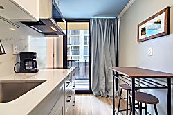 The Bamboo 701 - Dreamy King Studio