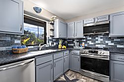 Kona Oceanfront Retreat 2B/2B