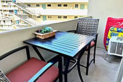 Waikiki Grand Hotel 805