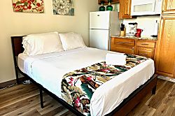 Waikiki Grand Hotel 805