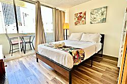 Waikiki Grand Hotel 805