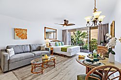 Royal Kahana 216