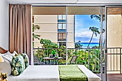 Royal Kahana 216