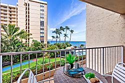 Royal Kahana 216