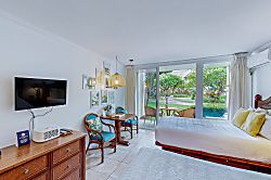 Islander on the Beach 171