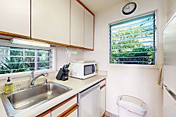 Kapa'a Sands 12 Oceanfront Studio