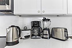 Waikiki Banyan 28 Fl